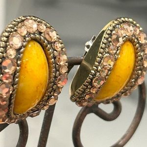 VINTAGE CRYSTAL OVAL GOLD BORDER W MUSTARD YELLOW CENTER/BRAIDED METAL - REDUCED